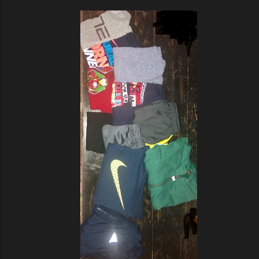 Boys 4t clothing lot with name brands